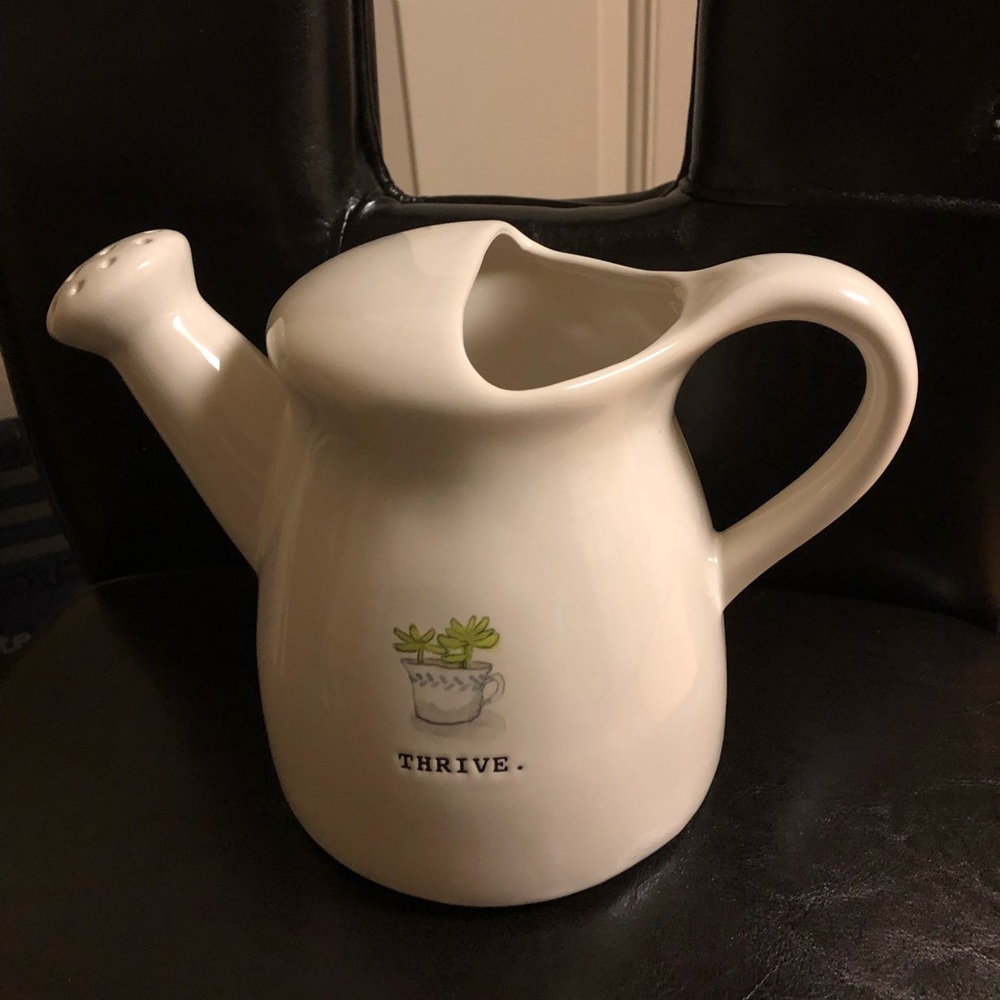 New Rae Dunn Thrive Water can